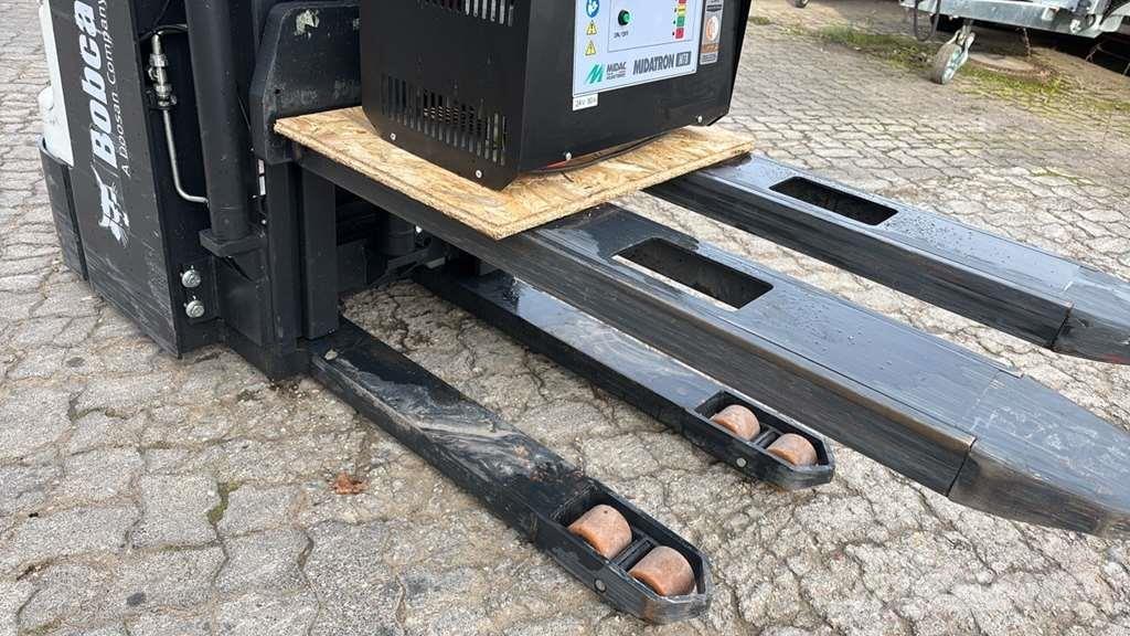 Doosan BSL16N Wózki widłowe unoszące z dyszlem