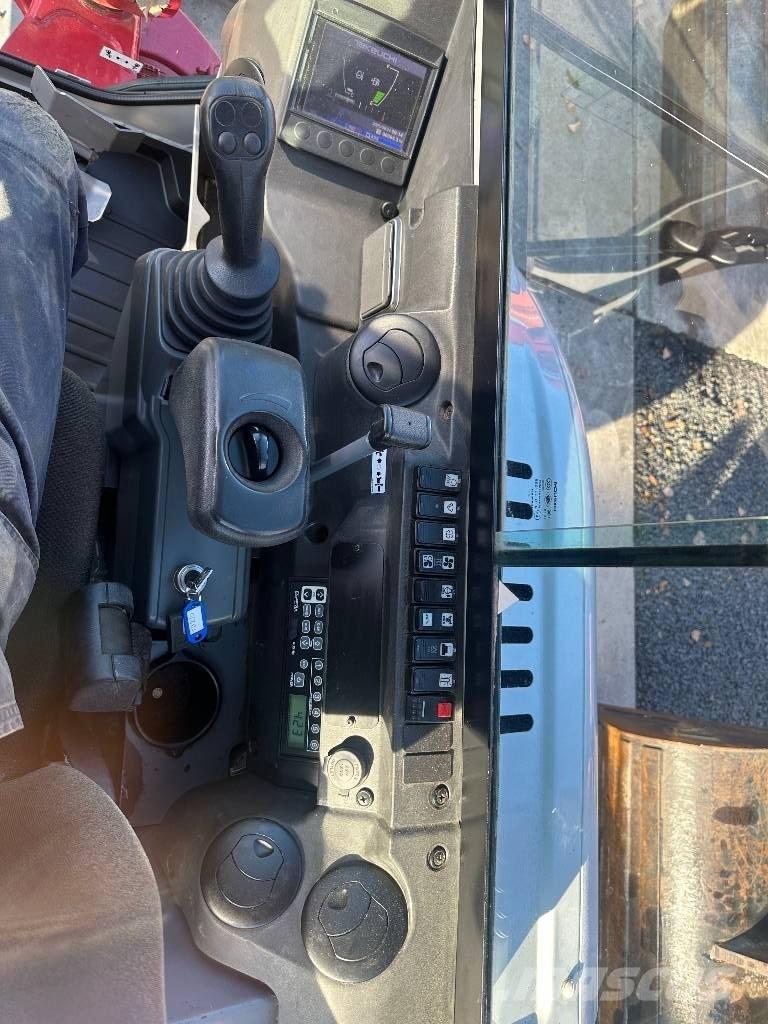 Takeuchi TB 230 Minikoparki