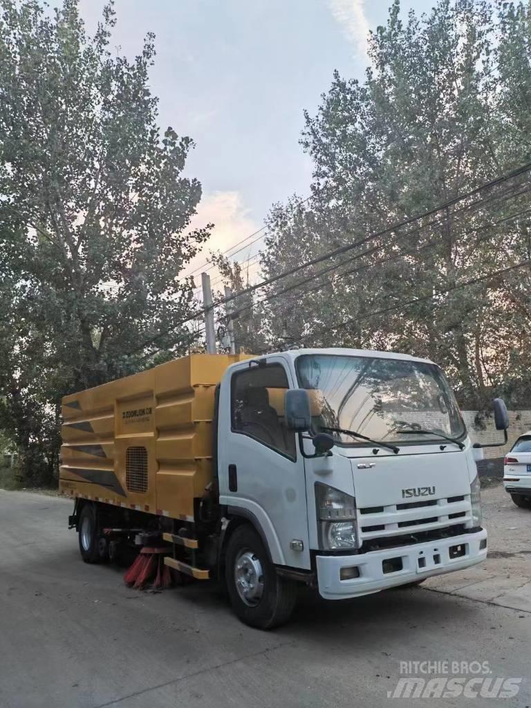 Isuzu ELF Zamiatarki