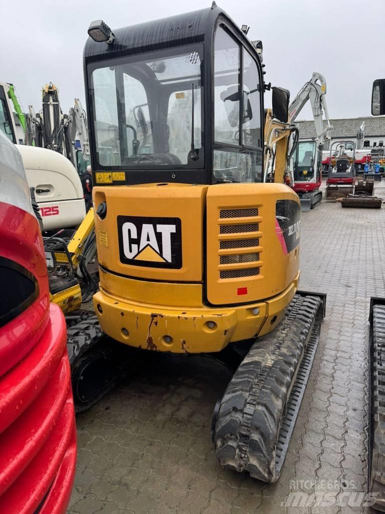 CAT 302.7 D Minikoparki