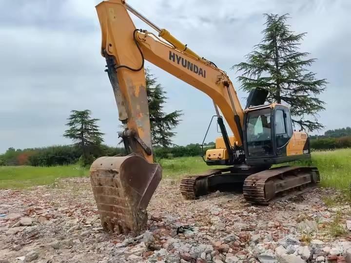Hyundai 225LVS Koparki gąsienicowe