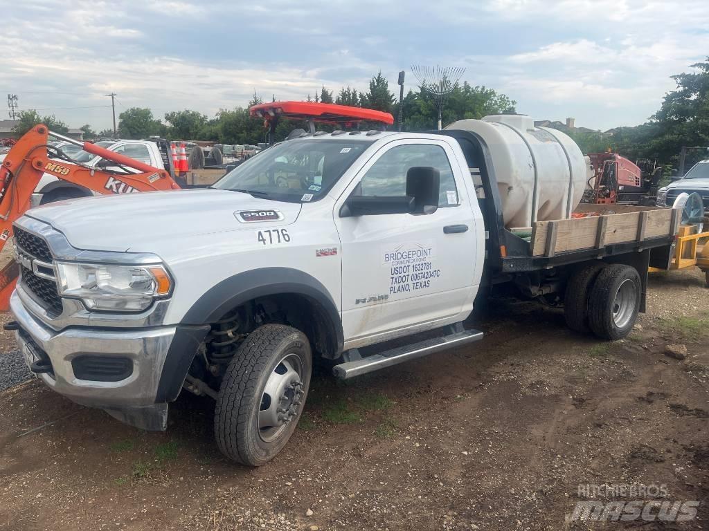 RAM 5500 Ciężarówki typu Platforma / Skrzynia