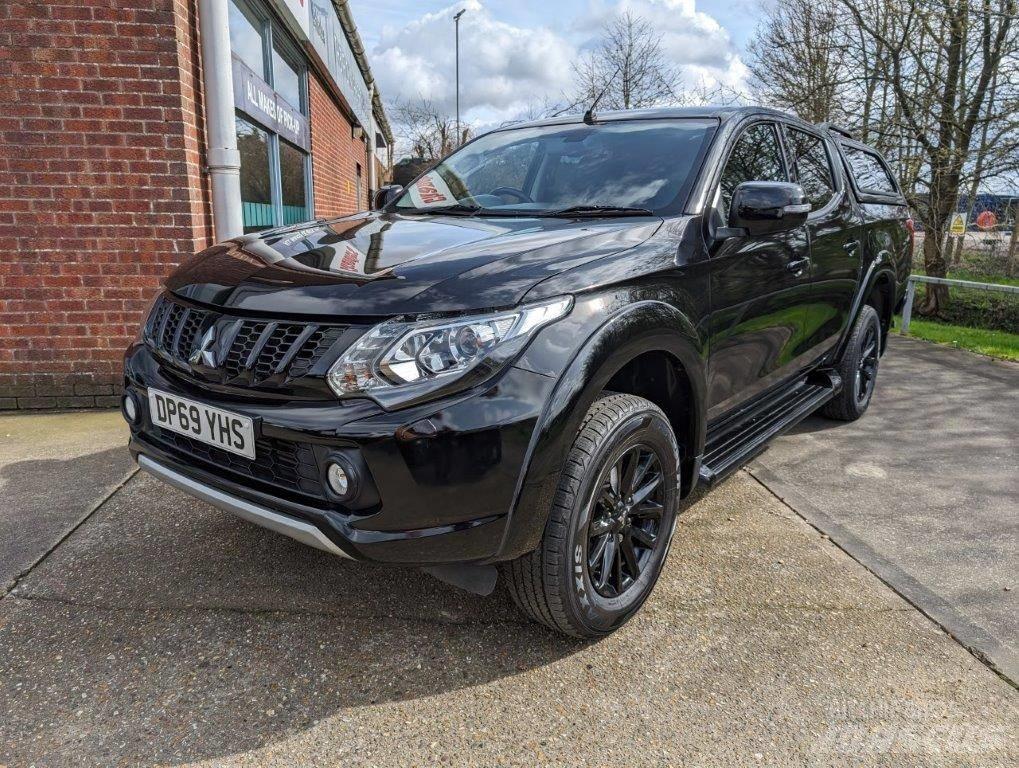 Mitsubishi L 200 Pick-upy / Pojazdy z otwieranymi burtami