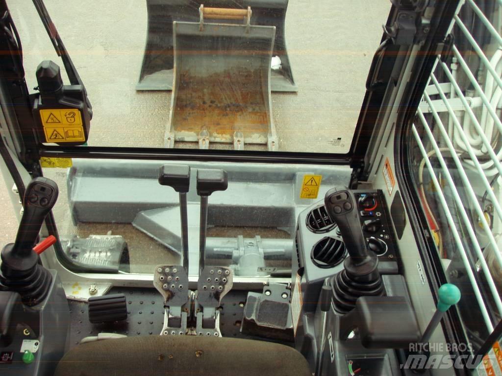 Takeuchi TB153FR Minikoparki