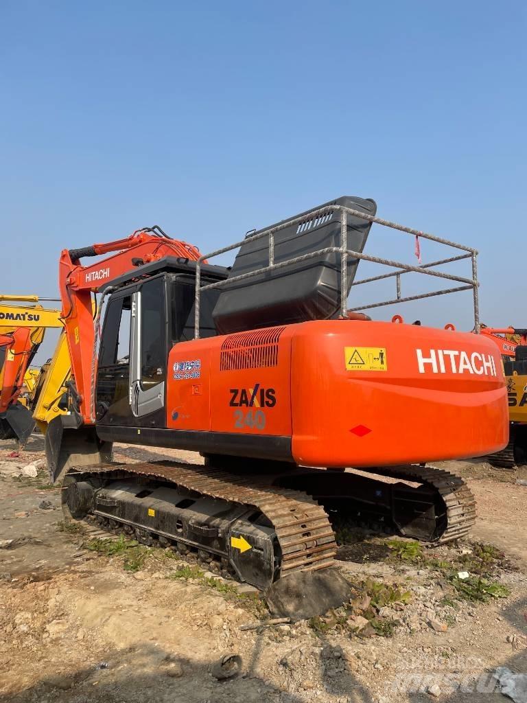 Hitachi ZX 240 Koparki gąsienicowe
