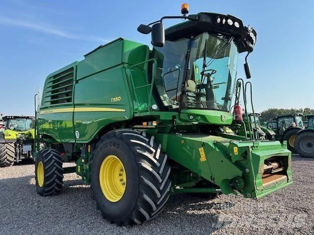 John Deere T 550 Kombajny zbożowe