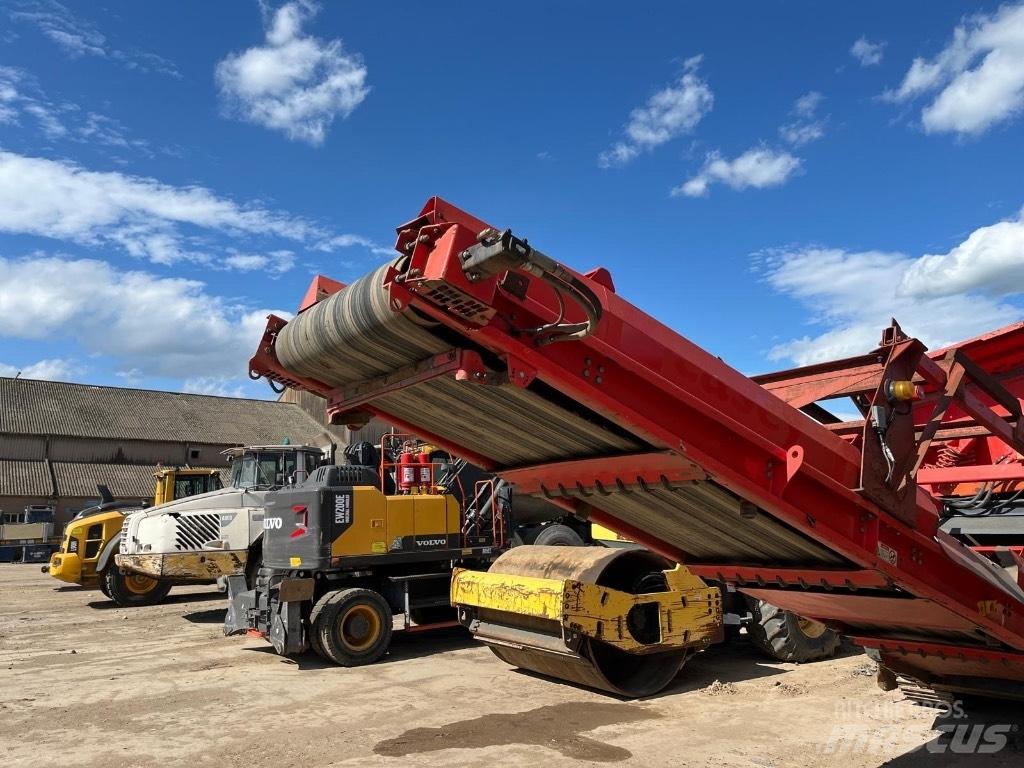 Sandvik QE 141 Przesiewacze mobilne