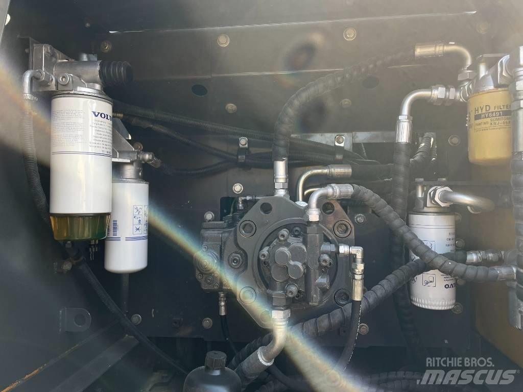 Volvo 210 Koparki gąsienicowe