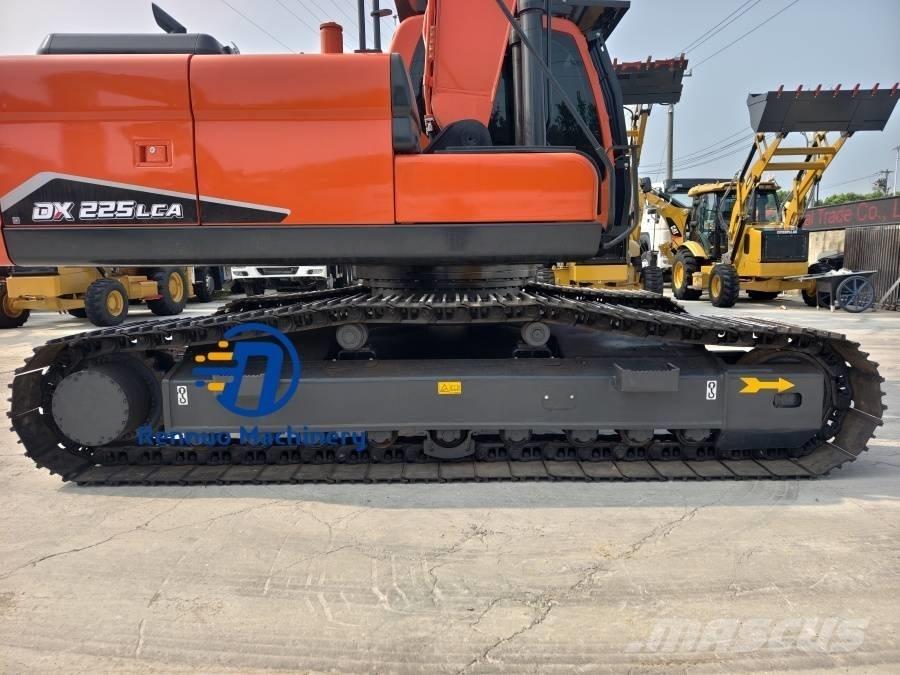Doosan DX 225 LCA Koparki gąsienicowe