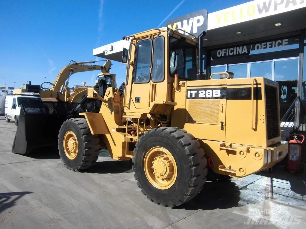 CAT IT 28 Ładowarki kołowe