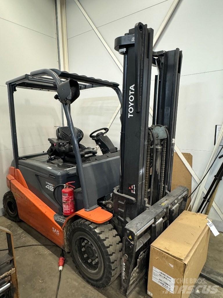 Toyota 8FBMT45 Wózki elektryczne