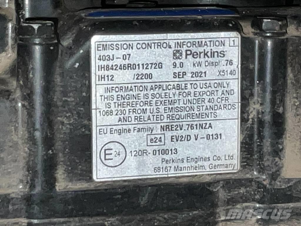 JCB 8008 Minikoparki