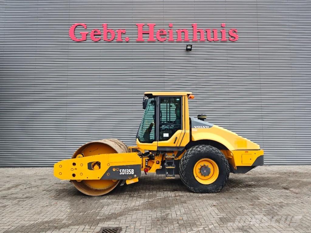 Volvo SD135B Walce ogumione