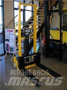 Intradin WH7600 Zamiatarki - Zgarniarki - Odśnieżarki