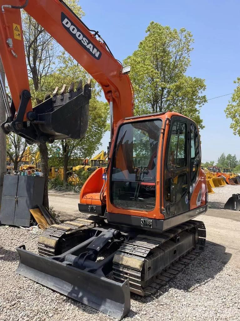 Doosan DX75 Minikoparki