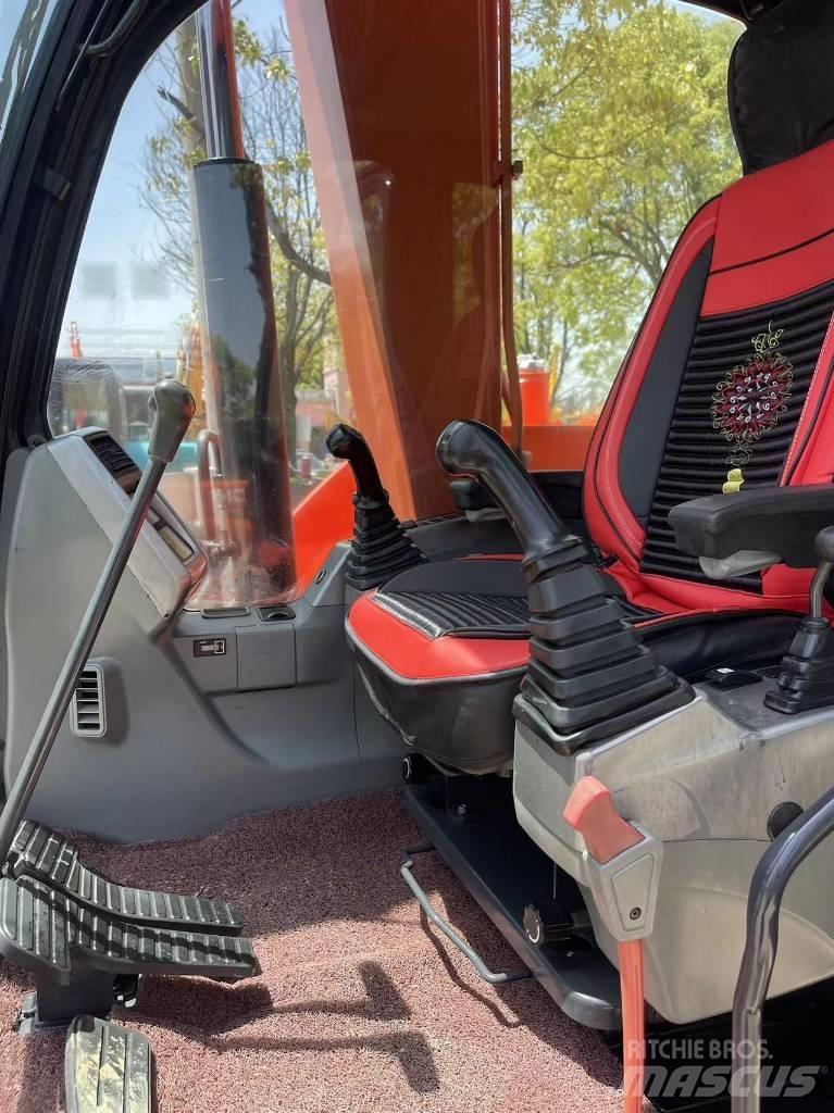 Doosan DX75 Minikoparki