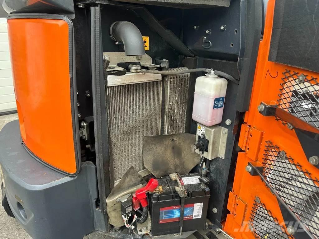 Hitachi ZX26U-6CR Minikoparki