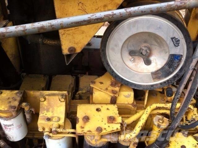 Komatsu d155a-3 Spycharki gąsienicowe