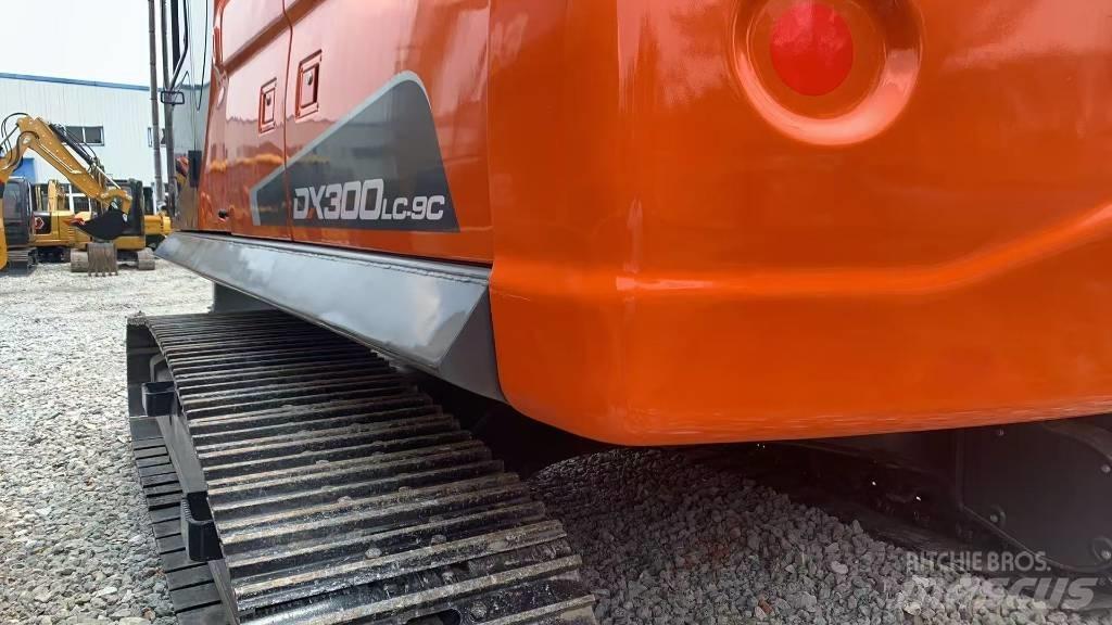 Doosan DX 300 Koparki gąsienicowe