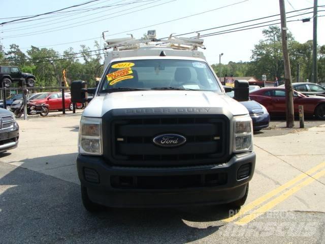 Ford F 350 SD Pick-upy / Pojazdy z otwieranymi burtami