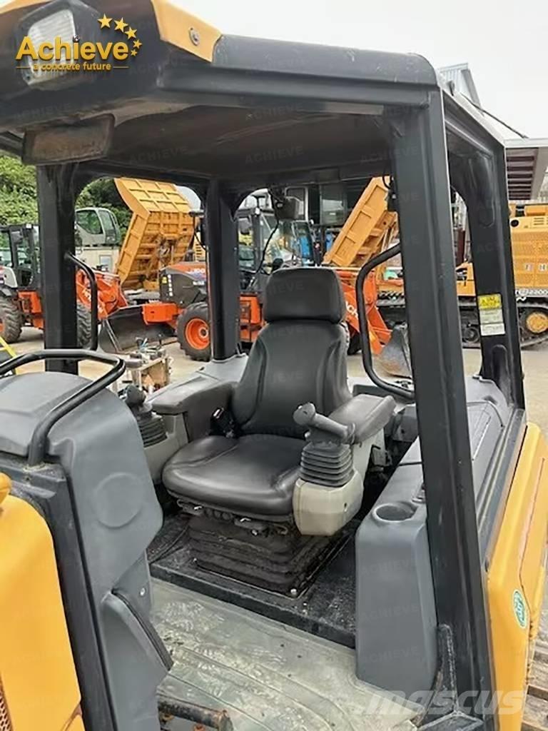 CAT D 3 K 2 Spycharki gąsienicowe
