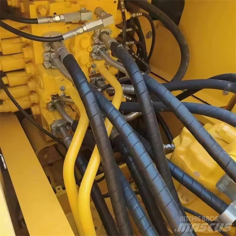 Komatsu PC 200 Koparki gąsienicowe