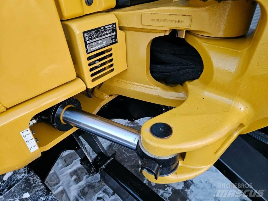 CAT 305E2 Minikoparki