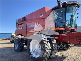 Case IH 8240 Kombajny zbożowe