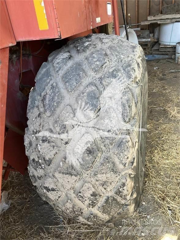 Case IH 8580 Prasy kostkujące