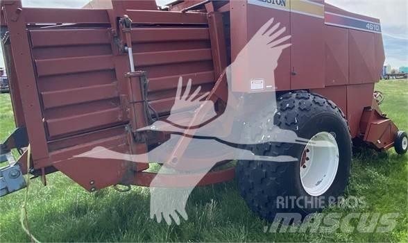 Hesston 4910 Prasy kostkujące