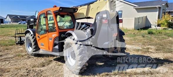 JLG 742 Ładowarki teleskopowe