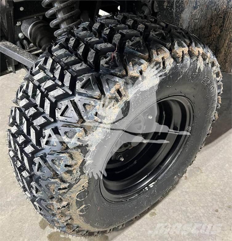 Kioti K9 2400 Pojazdy terenowe