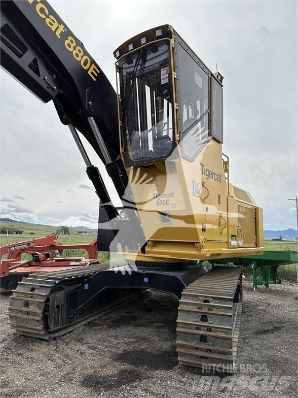 Tigercat 880E Ładowarki typu "knuckleboom"