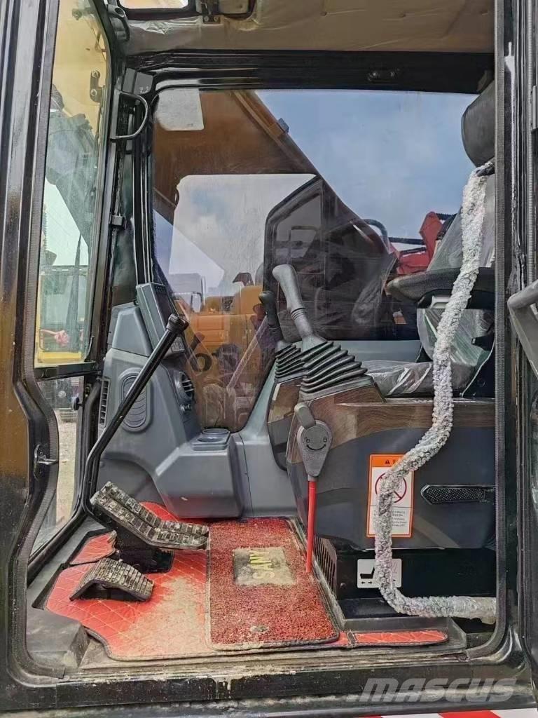 Sany SY215C Koparki gąsienicowe