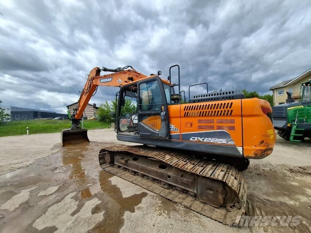 Doosan DX 225 LC-5 Koparki gąsienicowe
