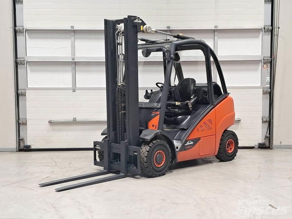 Linde H25T-02 Wózki LPG