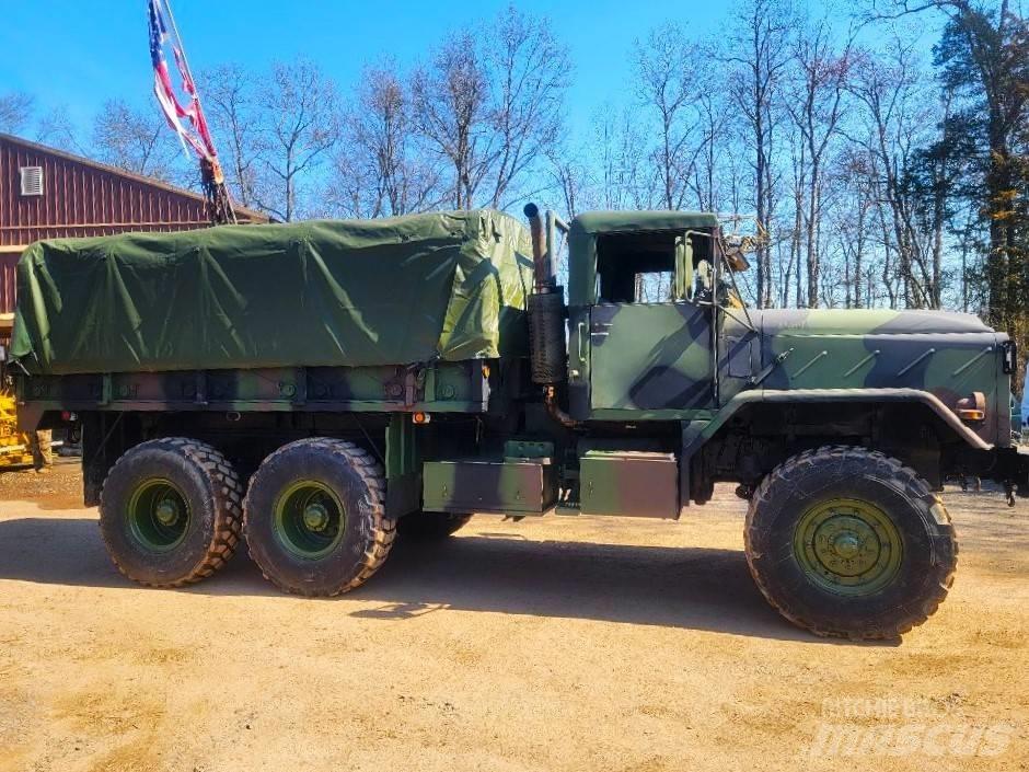 BMY M925A2 Samochody ciężarowe ze skrzynią zamkniętą
