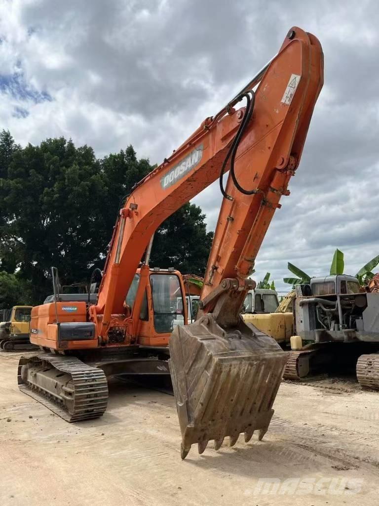 Doosan DX300LC Koparki z długim ramieniem