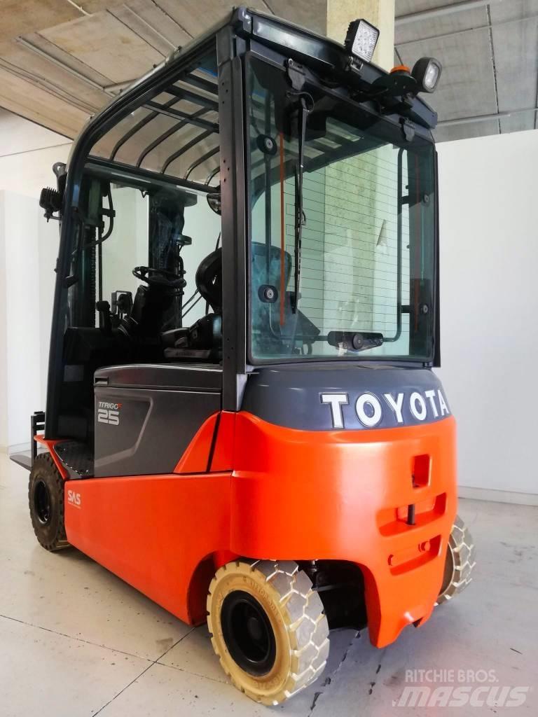 Toyota 8 FB MT 25 Wózki elektryczne