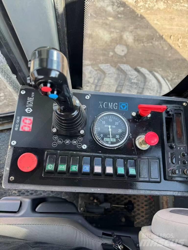 XCMG GR 2153 Równiarki