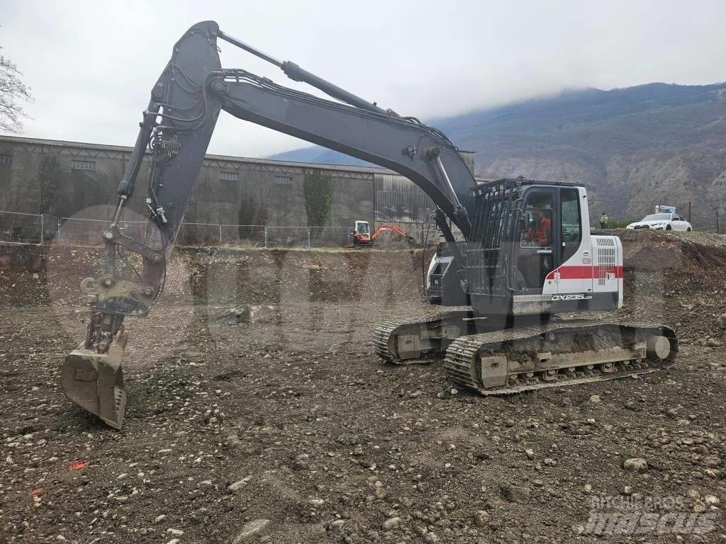 Doosan DX 235 LCR Koparki gąsienicowe