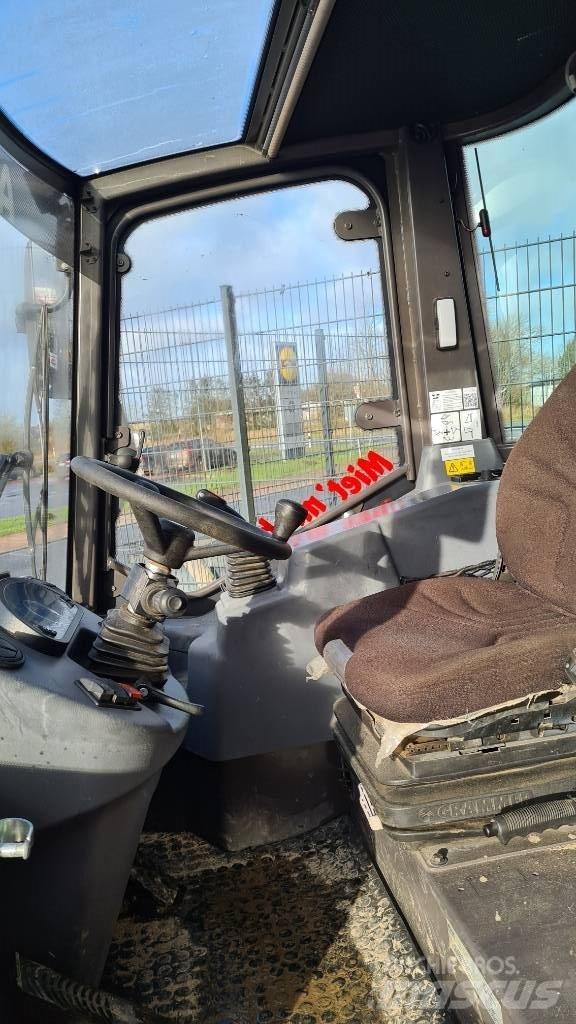 Mecalac AX 700 Ładowarki kołowe