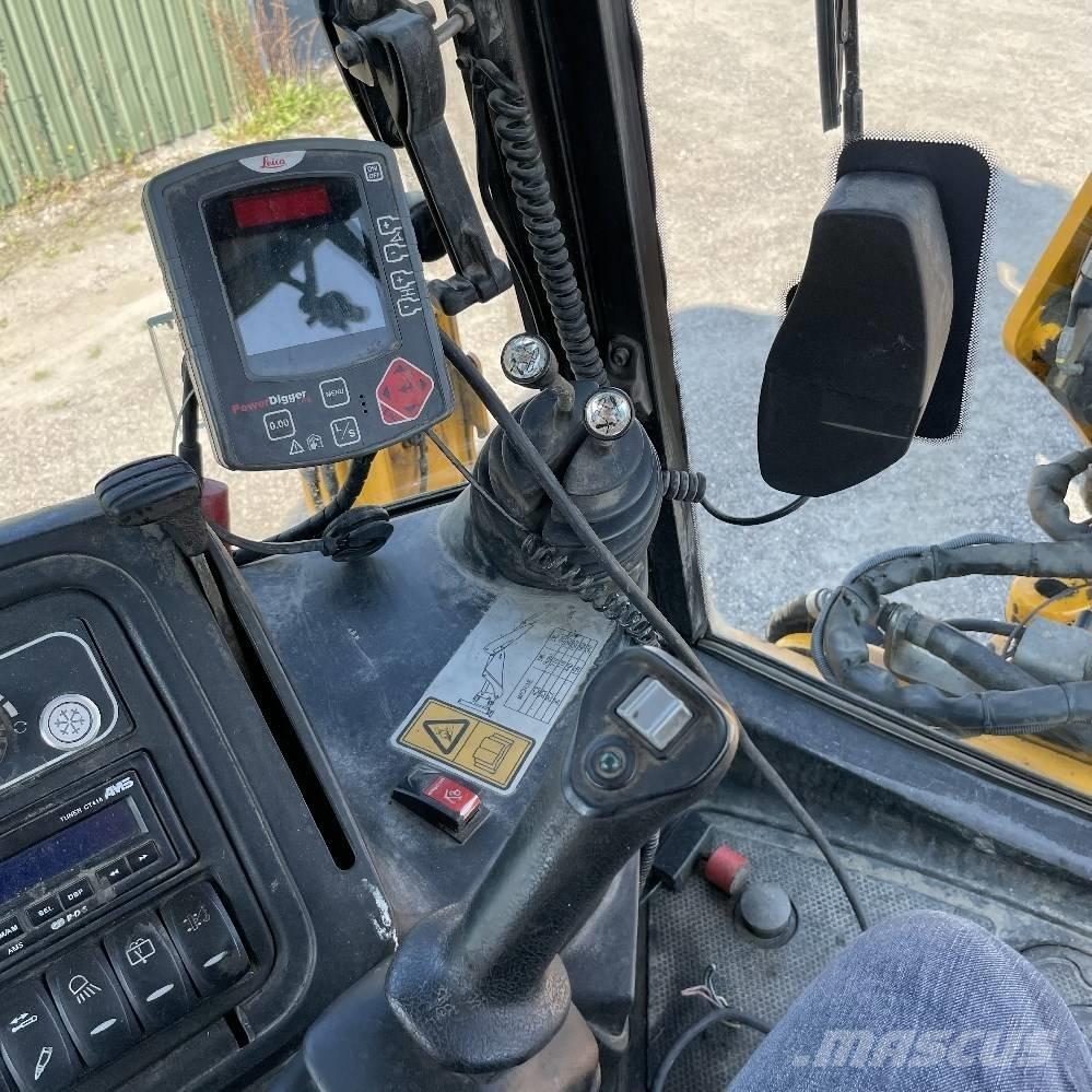 JCB 4 CX Koparko-ładowarki