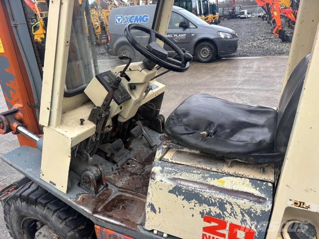 Nissan EH02A20U Wózki Diesla