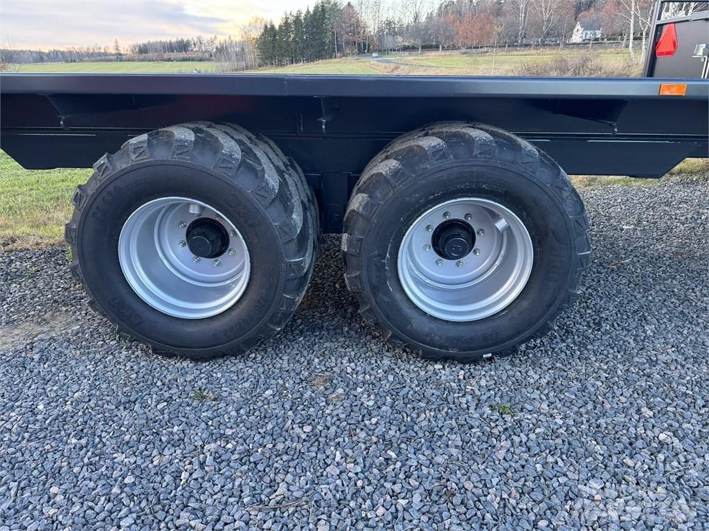 Bala Agri BK1602 Przyczepy do przewozu słomy w belach