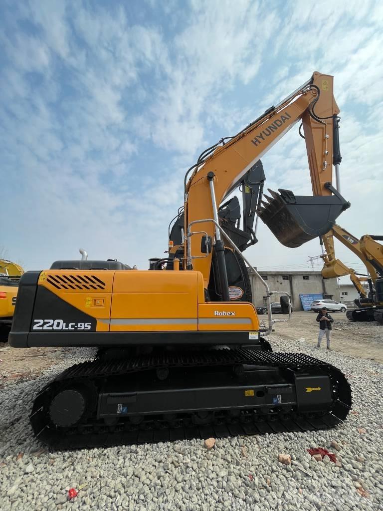 Hyundai 220 Koparki gąsienicowe
