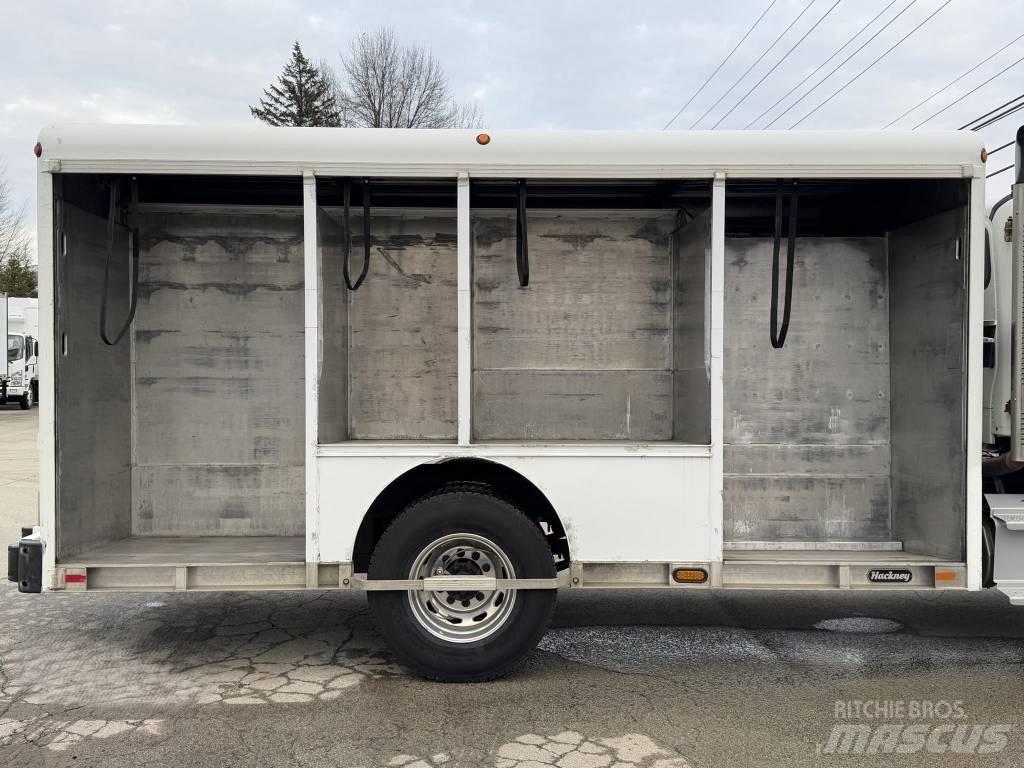 Freightliner M2 Samochody do transportu napojów