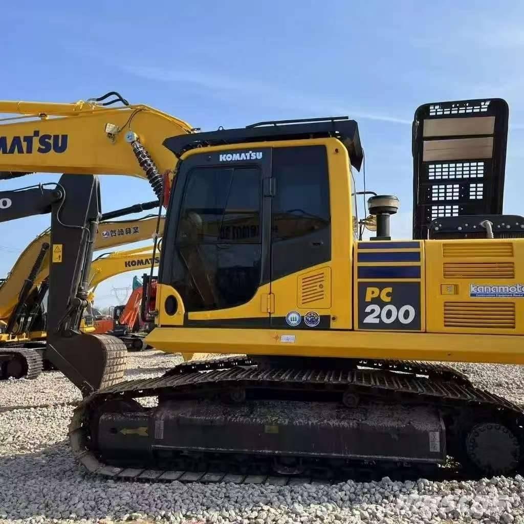 Komatsu PC 200 Koparki gąsienicowe