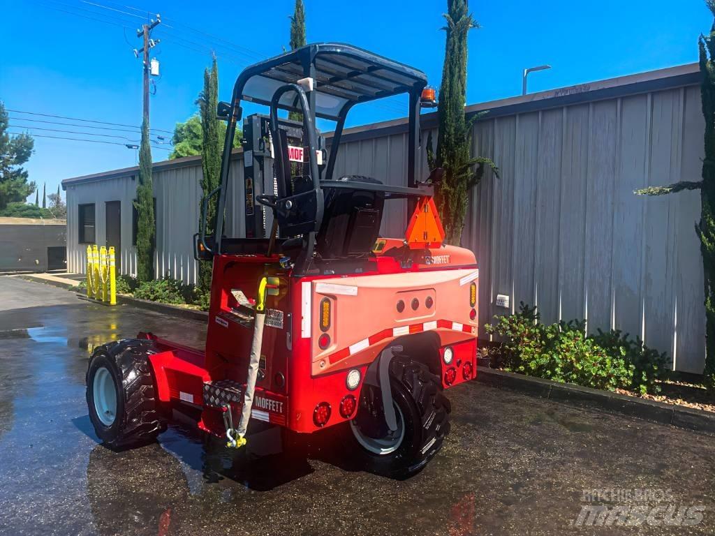 Moffett M55 Wózki widłowe montowane do pojazdów