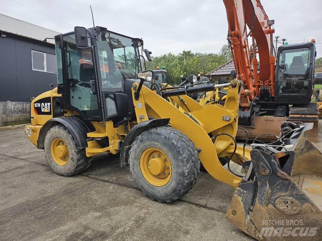CAT 907M Ładowarki kołowe